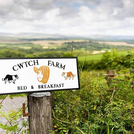 Cwtch Farm Bed & Breakfast Ystalyfera Екстер'єр фото