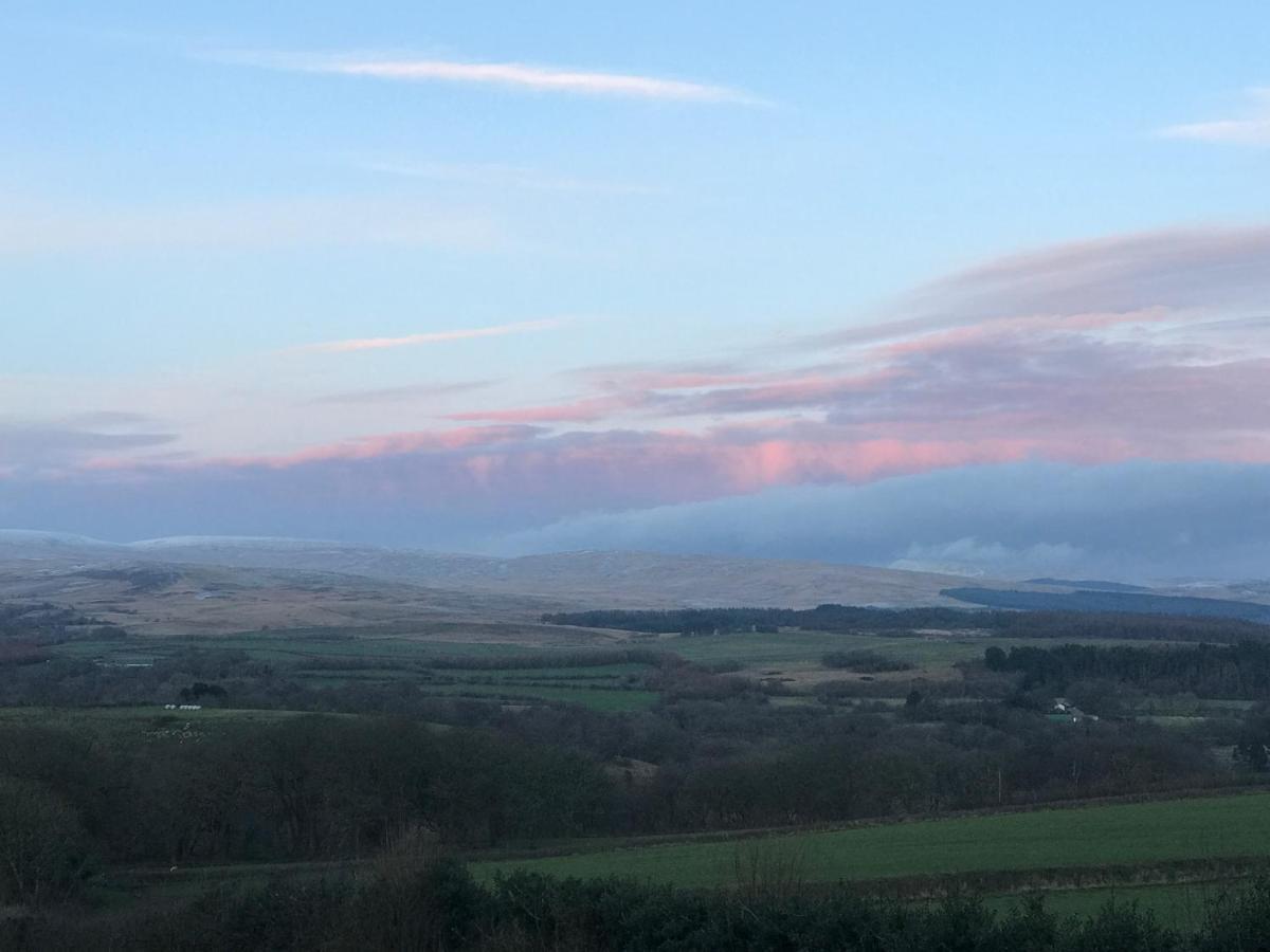 Cwtch Farm Bed & Breakfast Ystalyfera Екстер'єр фото