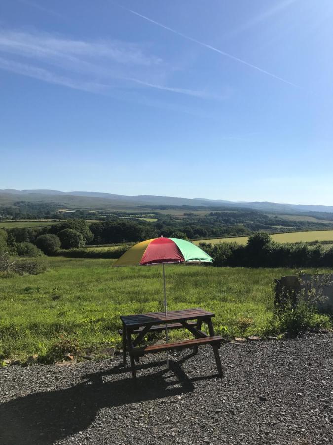Cwtch Farm Bed & Breakfast Ystalyfera Екстер'єр фото