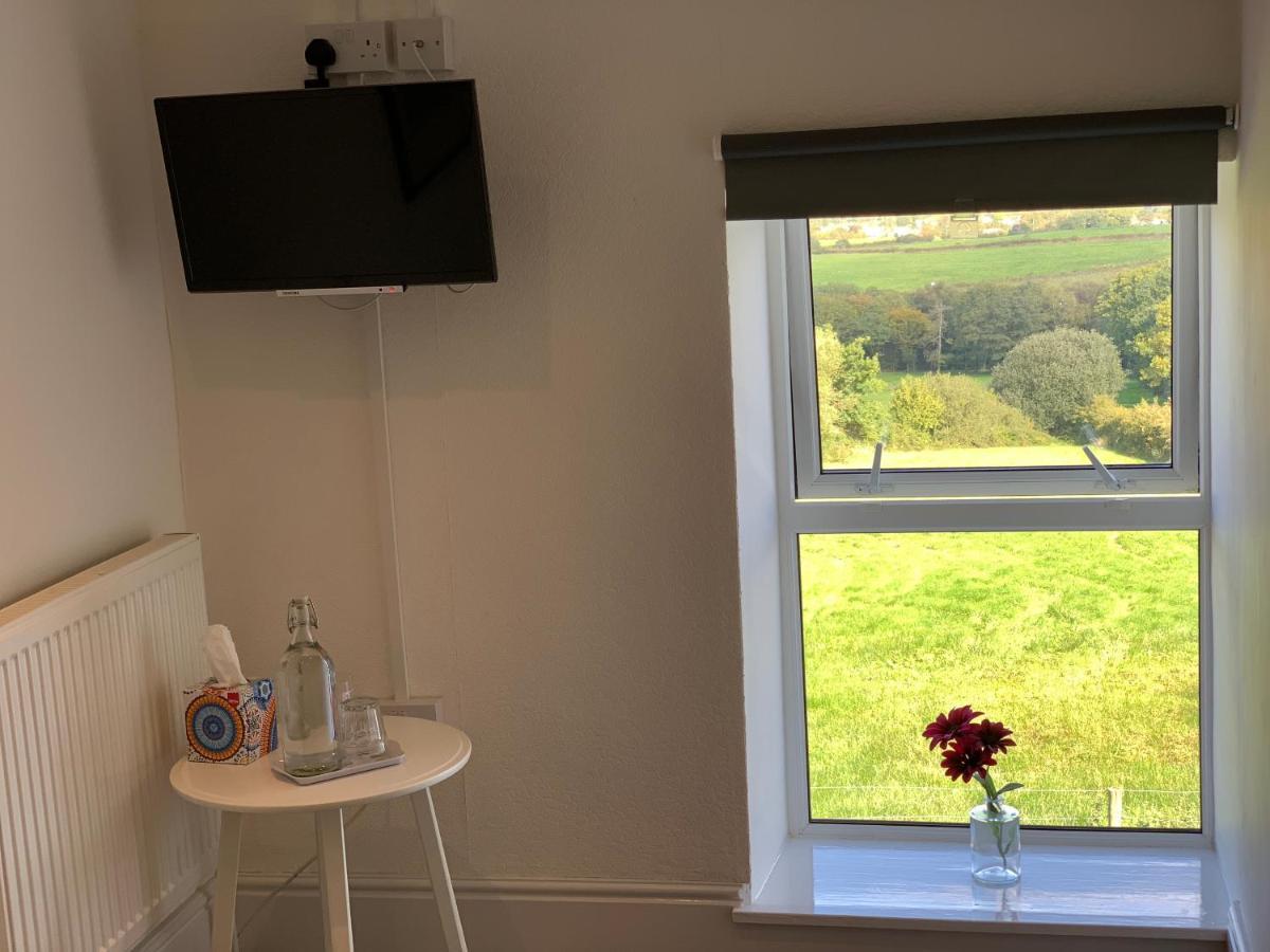Cwtch Farm Bed & Breakfast Ystalyfera Екстер'єр фото