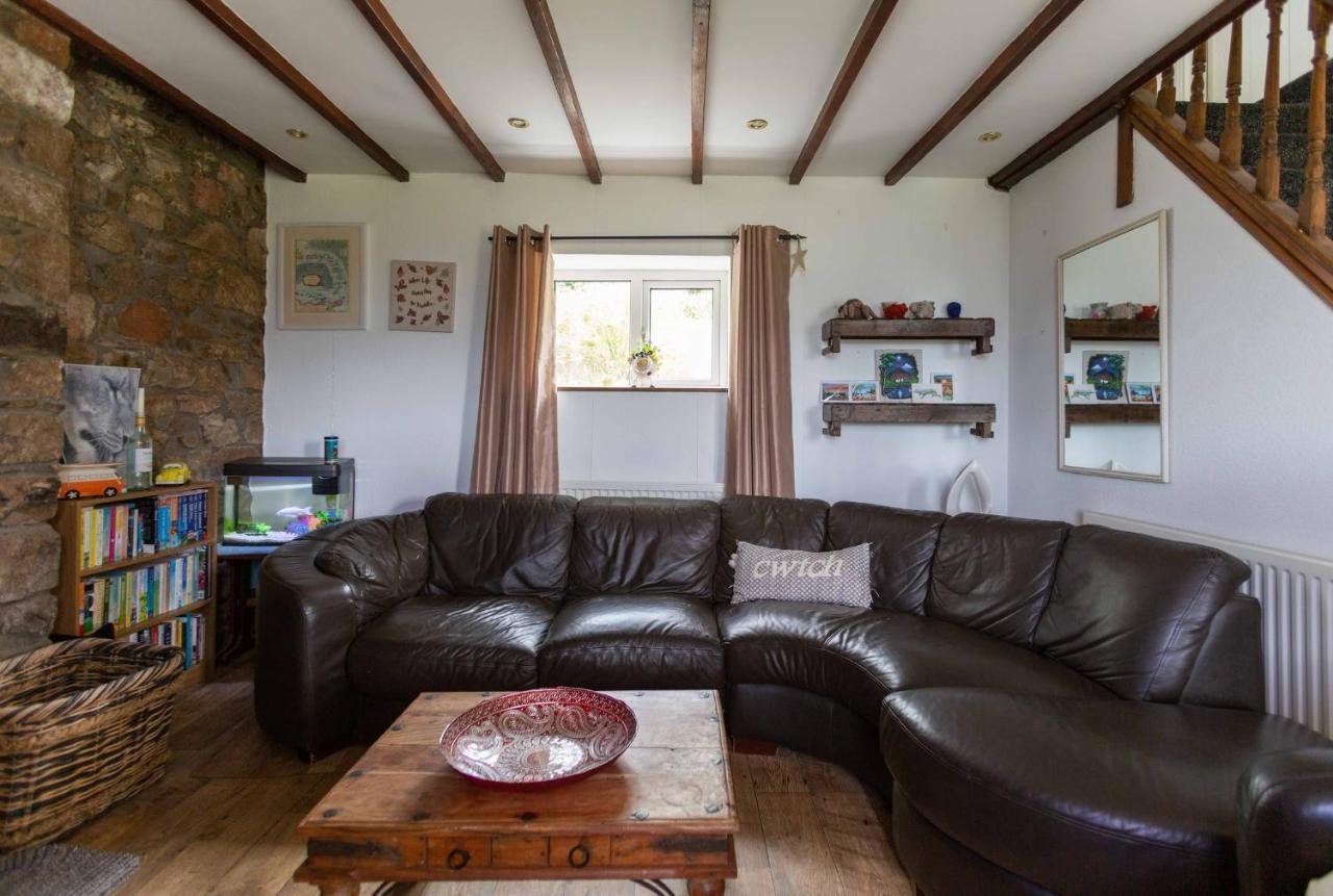 Cwtch Farm Bed & Breakfast Ystalyfera Екстер'єр фото