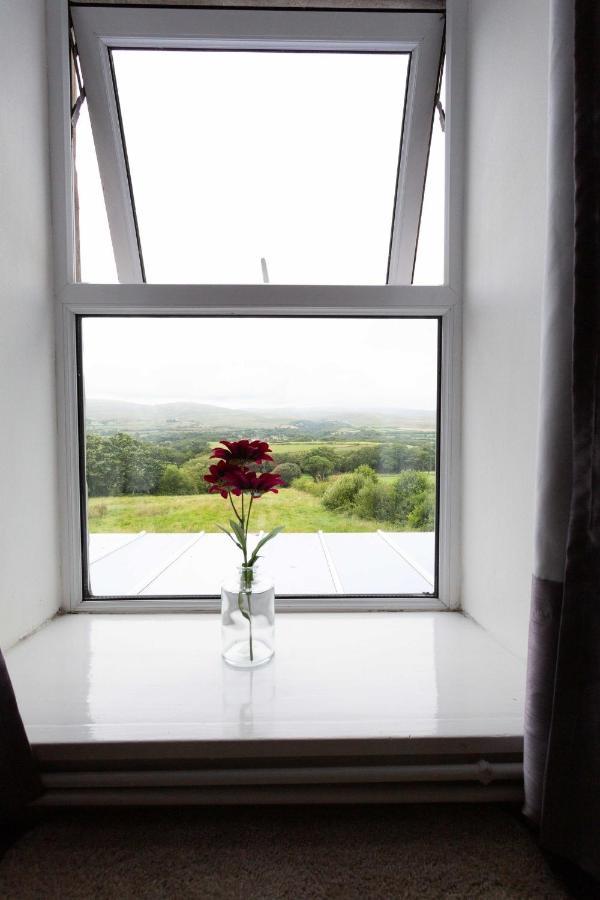 Cwtch Farm Bed & Breakfast Ystalyfera Екстер'єр фото